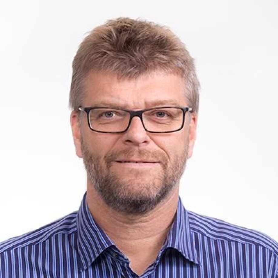 “We can vote Norwegian Prime Minister Erna Solberg out of office, but the Swedes can not vote state epidemiologist Anders Tegnell out of his job. I believe that it’s best for politicians to make decisions during pandemics, on the basis of professional advice,” says historian Erik Opsahl.