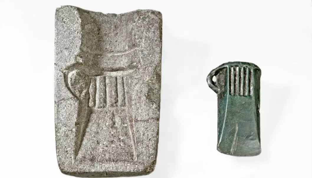 Molded items from the Bronze Age. (Photo: Museum of Cultural History, University of Oslo / Eirik Irgens Johnsen)