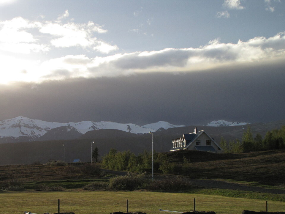 The ash cloud that ascended into the atmosphere right after the eruption of Grimsvötn in May 2011. (Photo: Wikimedia commons, Calistemon)