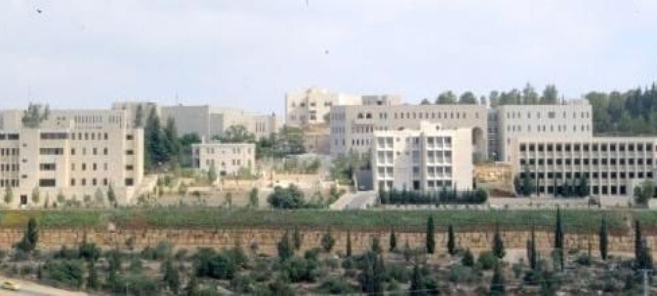 Postponing the total collapse