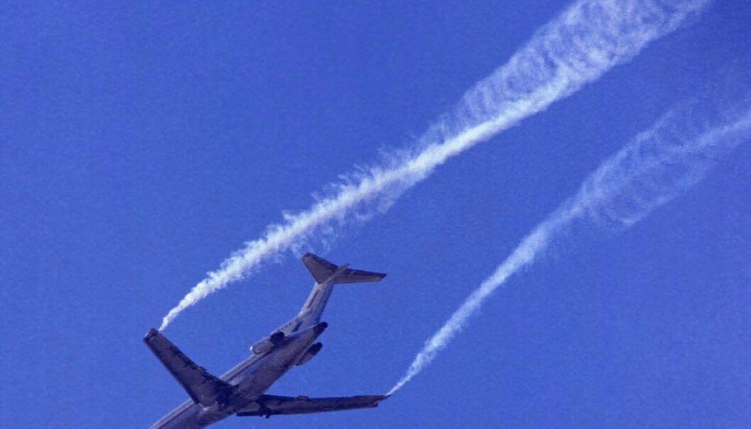During take-off and landing, strong vortices are produced in the air on both sides of large aircraft because of the pressure difference between the upper and lower sides of the wings (Photo: Sintef) During take-off and landing, strong vortices are produced in the air on both sides of large aircraft because of the pressure difference between the upper and lower sides of the wings (Photo: Sintef)