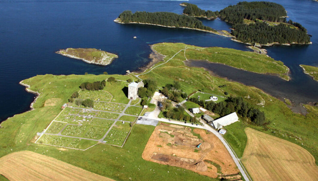 A number of petty kings ruled from royal estates or manors at Avaldsnes in Rogaland County throughout history. The emergence of royal power in Norway was interlinked with control of the coastal sailing route, in the Old Norse language: Norðvegr. It literally means North Way, hence Norway’s name. Avaldsnes was a centre of power of great importance for petty kings and later for national kings. (Photo: KIBmedia) A number of petty kings ruled from royal estates or manors at Avaldsnes in Rogaland County throughout history. The emergence of royal power in Norway was interlinked with control of the coastal sailing route, in the Old Norse language: Norðvegr. It literally means North Way, hence Norway’s name. Avaldsnes was a centre of power of great importance for petty kings and later for national kings. (Photo: KIBmedia)