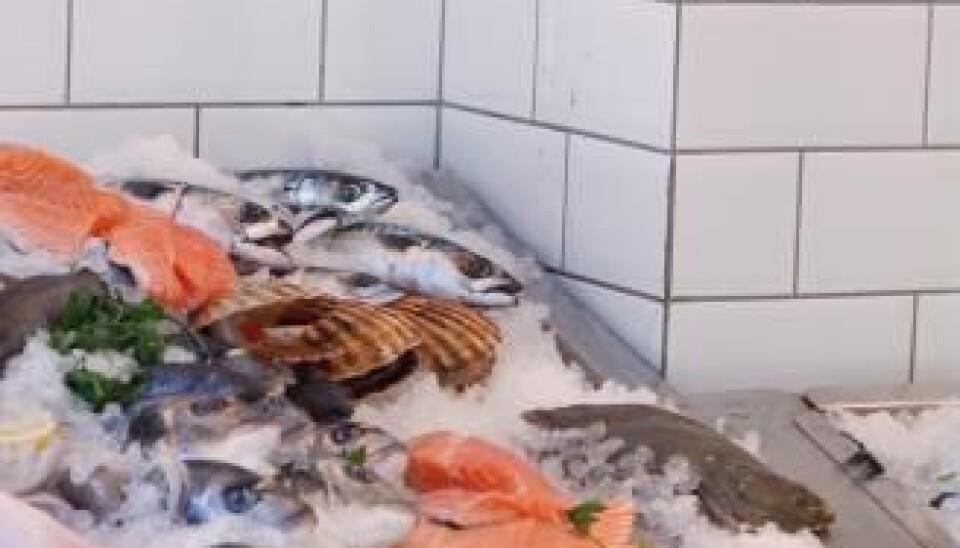 People will pay up to twice as much for the best fish products compared to poorer quality fish. Fish on ice at the seafood counter. (Photo: Colourbox)