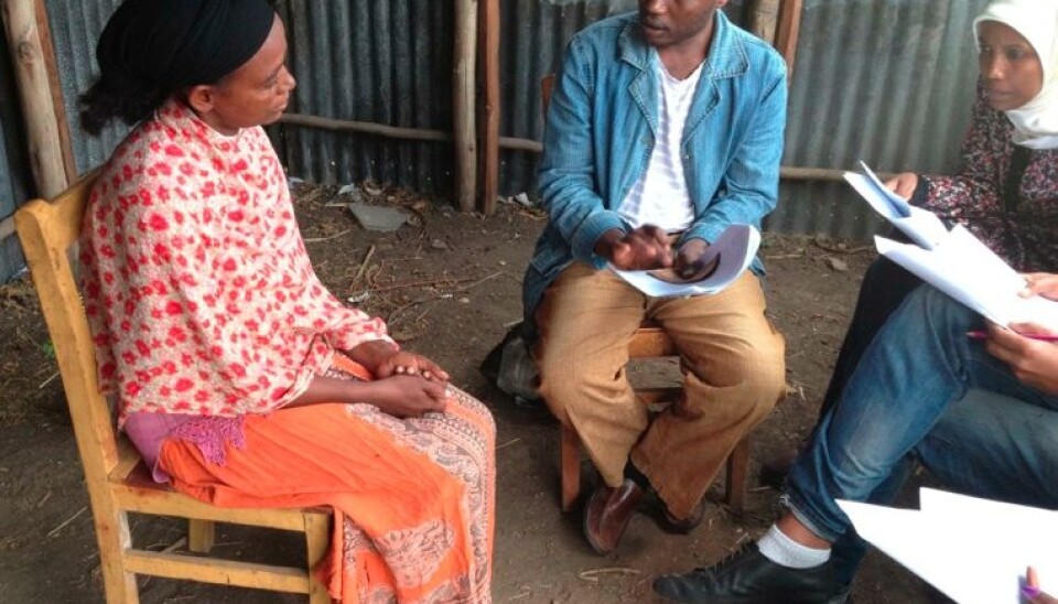 Participants in the study are playing the dictator game (Photo: Sosina Bezu/UMB)
