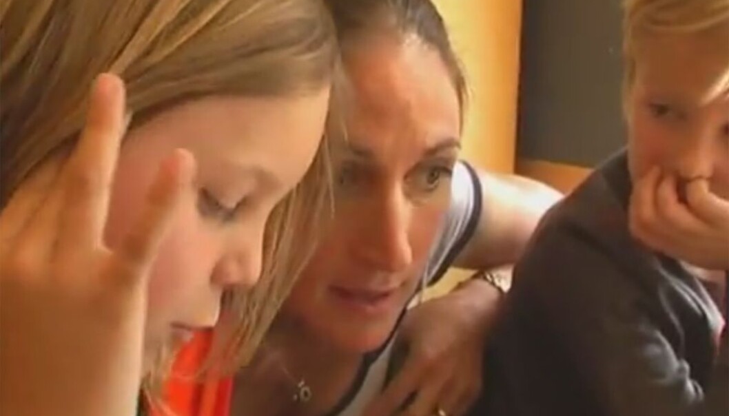 Teacher Wera Gentele with two pupils from one of the schools in Sollentuna, outside Stockholm. (Photo: Arne Trageton/YouTube) Teacher Wera Gentele with two pupils from one of the schools in Sollentuna, outside Stockholm. (Photo: Arne Trageton/YouTube)