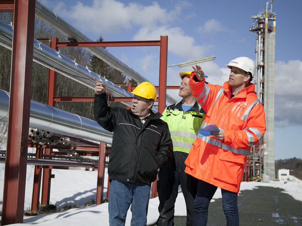In the multiphase laboratory, these scientists have been gathering measurement data that show how tomorrow’s viscous oils will behave as they are brought ashore in pipelines that they share with natural gas. From the left; Karl Gustav Gustavsen, Arne Erik Rekkebo and Christian Brekken. (Photo: SINTEF / Gry Karin Stimo)
