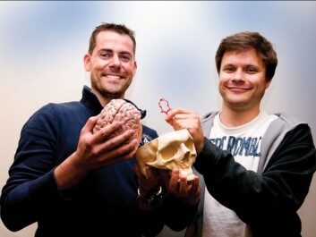 Kristian Valen-Sendstad (left) and Kent-Andre Mardal have developed a simulation model that measures how turbulence in the blood stream creates brain aneurisms. The model can be used to decide whether an aneurism should be surgically removed or not. Most aneurisms appear close to the blood vessel circuit in the brain, which is illustrated by the red ring Mardal is holding. (Photo: Yngve Vogt) Kristian Valen-Sendstad (left) and Kent-Andre Mardal have developed a simulation model that measures how turbulence in the blood stream creates brain aneurisms. The model can be used to decide whether an aneurism should be surgically removed or not. Most aneurisms appear close to the blood vessel circuit in the brain, which is illustrated by the red ring Mardal is holding. (Photo: Yngve Vogt)