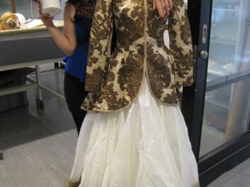 A dress designed by Samant Chauhan on display at the Museum of Cultural History — part of an exhibition based on Tereza Kuldova’s doctoral work. Chauhan, who is known as a socially conscious designer, will be present at the exhibit’s opening on 13 September. (Photo: Marianne Nordahl)
A dress designed by Samant Chauhan on display at the Museum of Cultural History — part of an exhibition based on Tereza Kuldova’s doctoral work. Chauhan, who is known as a socially conscious designer, will be present at the exhibit’s opening on 13 September. (Photo: Marianne Nordahl)