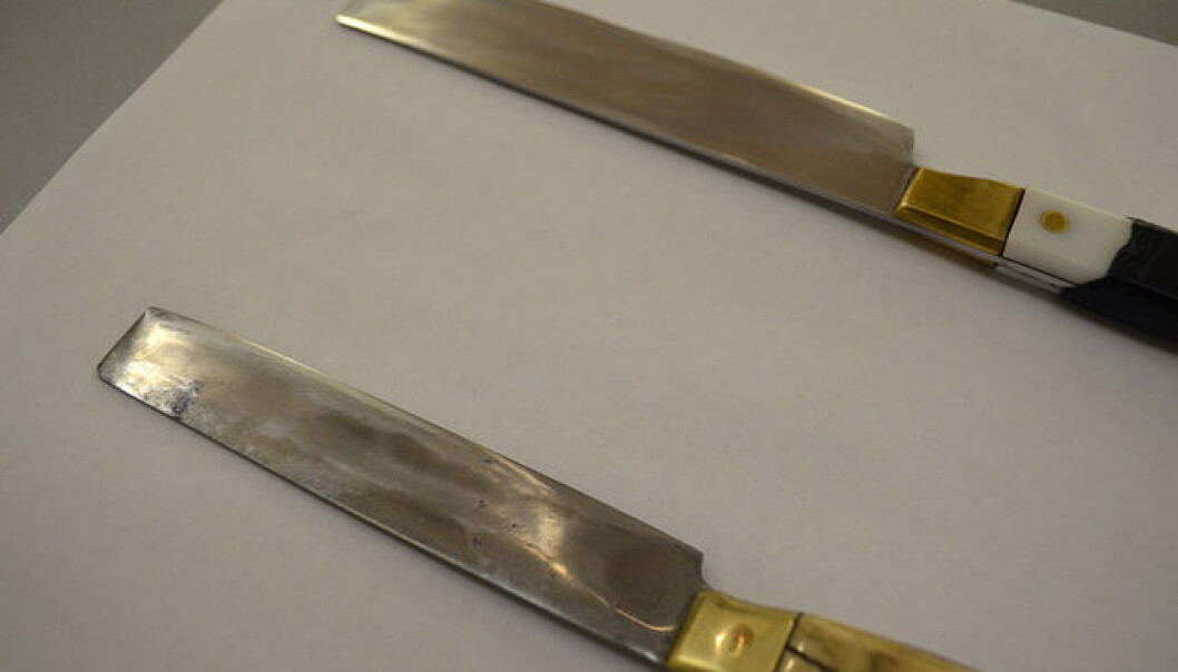 The traditional butcher’s knife, the chalif or sakin, that is used in shechita must be kept razor sharp and clean. (Photo: Flickr/News 21 - National) The traditional butcher’s knife, the chalif or sakin, that is used in shechita must be kept razor sharp and clean. (Photo: Flickr/News 21 - National)