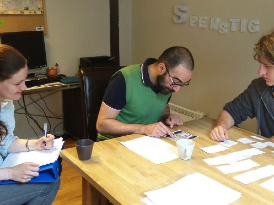 Industrial designer Hanne Linander, SINTEF, Vittorio Magliola from Kvamsgrindakollektivet and data student Jørn-Egil Jensen at NTNU preparing one of the workshops. (Photo: SINTEF)