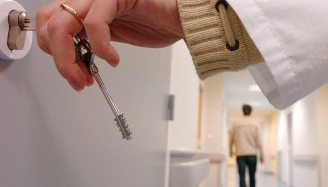 Current policy in Norway is to reduce the use of locked doors in psychiatric wards. (Photo: Colourbox). Current policy in Norway is to reduce the use of locked doors in psychiatric wards. (Photo: Colourbox).
