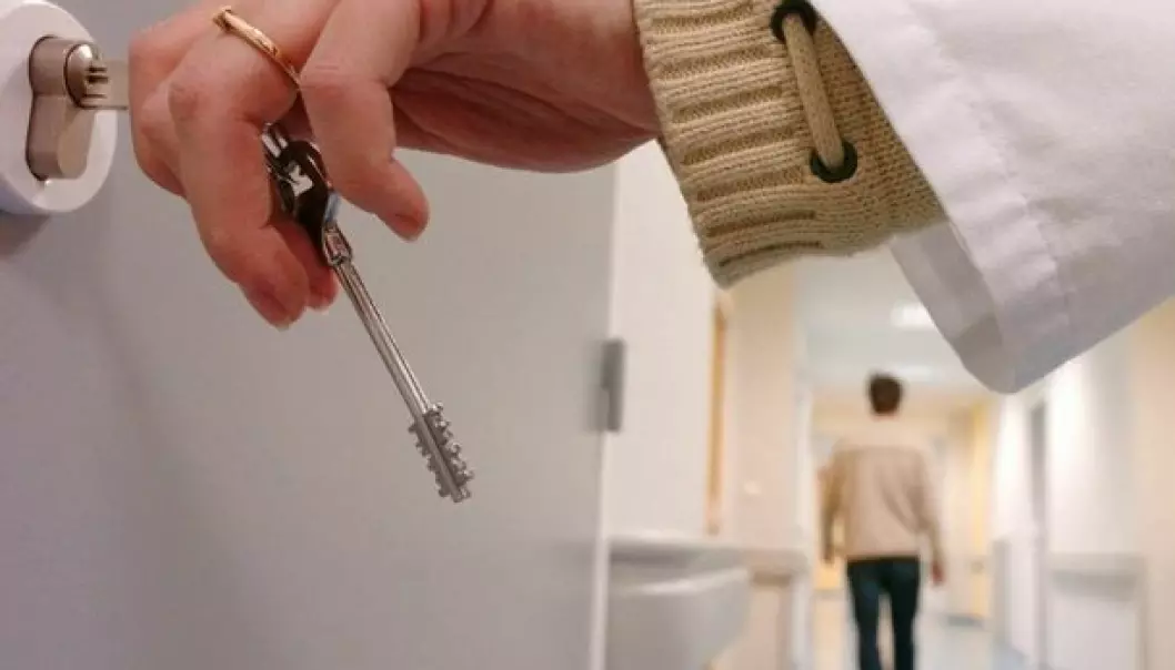 Current policy in Norway is to reduce the use of locked doors in psychiatric wards. (Photo: Colourbox).