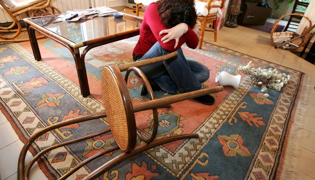 The stereotypical picture of intimate partner violence, where a strong man in a powerful position abuse his weaker, female partner, may not always be the case. (Photo: Colourbox) The stereotypical picture of intimate partner violence, where a strong man in a powerful position abuse his weaker, female partner, may not always be the case. (Photo: Colourbox)