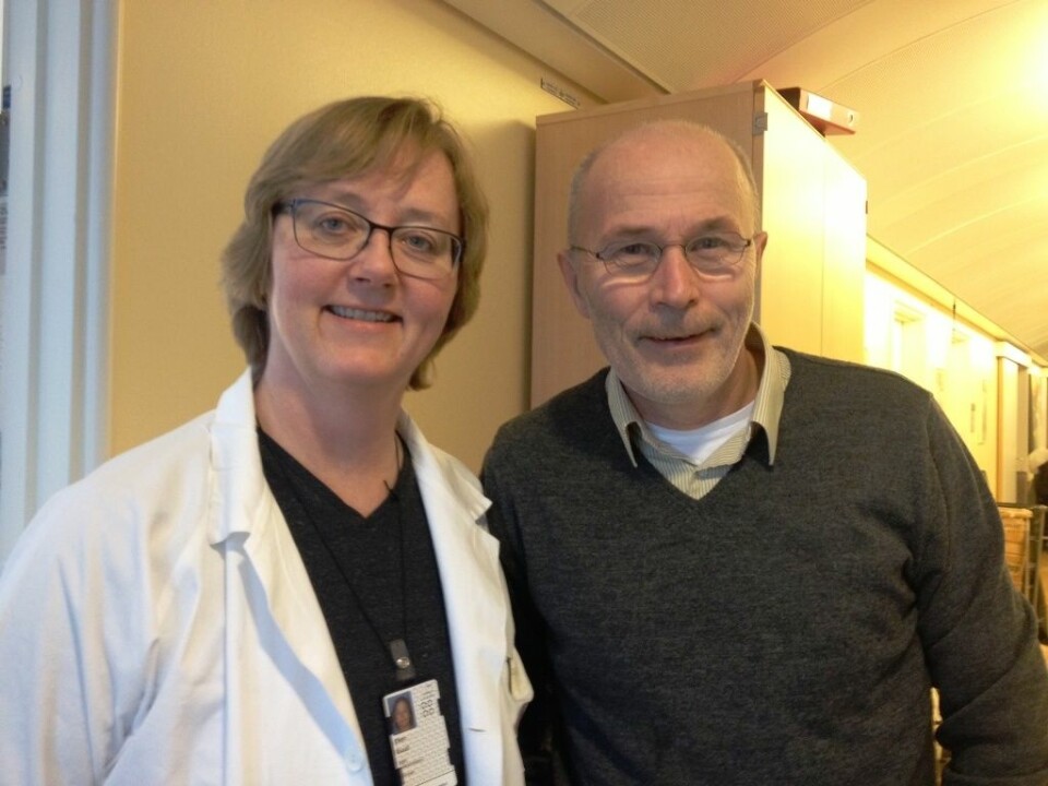 Ellen Ruud and Jon Håvard Loge of the Oslo University Hospital. They agree that long-term survivors of cancer, including those who had the disease in childhood, should be followed up better my health services. (Photo: Marianne Nordahl)
