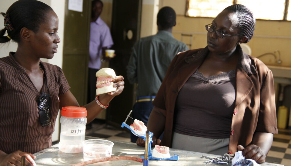 Principal Grace J. Aninge (right) wants to improve the educational system not only at her own school, but in the whole country. The School of Public Health Dental Officers is Uganda's only school of dentistry. About 800 dentists have been trained since teaching began in 1972. (Photo: Runo Isaksen, SIU)