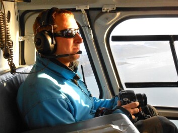 Christopher Nuth with a camera flying over the Kronebreen Glacier, ready to record new calvings. (Photo: University of Oslo) Christopher Nuth with a camera flying over the Kronebreen Glacier, ready to record new calvings. (Photo: University of Oslo)