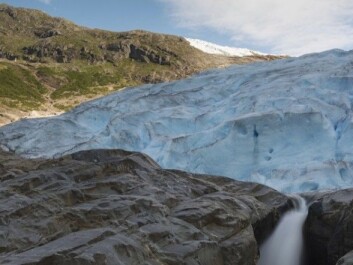 The world’s glaciers are not shrinking, but actually growing, claimed British botanist David Bellamy in a letter that was published in “New Scientist”. Ole Bjørn Rekdal cites this as a classic example of junk science. (Photo: Erlend Haarberg, Samfoto)
The world’s glaciers are not shrinking, but actually growing, claimed British botanist David Bellamy in a letter that was published in “New Scientist”. Ole Bjørn Rekdal cites this as a classic example of junk science. (Photo: Erlend Haarberg, Samfoto)
