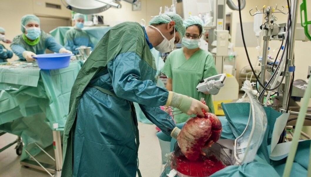 Lungs that used to be considered substandard for use in transplants are preserved by Swedish medical technicians in a special machine which perfuses them, which is when the lungs have adequate exchanges of oxygen and carbon dioxide. Dr Gregor Warnecke is pictured here preparing lungs during a transplant at Hannover Medical School. (Photo: Reuters, Morris Mac Matzen) Lungs that used to be considered substandard for use in transplants are preserved by Swedish medical technicians in a special machine which perfuses them, which is when the lungs have adequate exchanges of oxygen and carbon dioxide. Dr Gregor Warnecke is pictured here preparing lungs during a transplant at Hannover Medical School. (Photo: Reuters, Morris Mac Matzen)