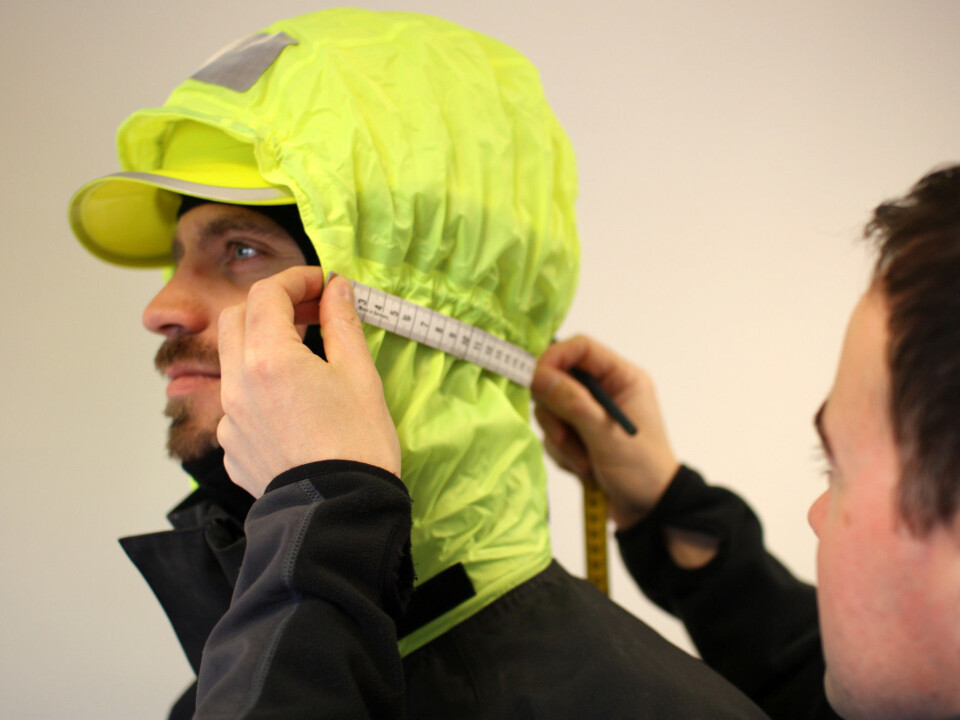 Details are important. The hood is specially adapted for personnel wearing helmets – without compromising vision. (Photo: SINTEF Health Research)