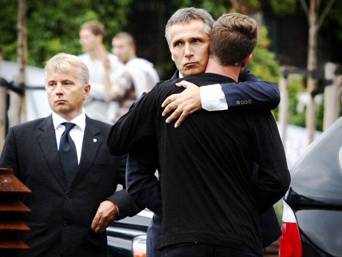 23 July 2011. PM Stoltenberg and former AUF leader Pedersen at Sundvolden Hotel, where survivors of the terrorist attack on the AUF summer camp on Utøya were housed. (Photo: Trond Reidar Teigen / Scanpix) 23 July 2011. PM Stoltenberg and former AUF leader Pedersen at Sundvolden Hotel, where survivors of the terrorist attack on the AUF summer camp on Utøya were housed. (Photo: Trond Reidar Teigen / Scanpix)