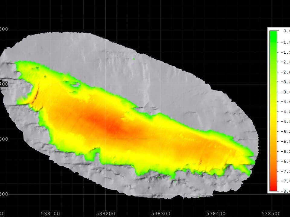 The illustration shows the snow volume changes on Kringsollfonna from August 2013 to September 2014, as measured by a terrestrial laser scanner. Eight meters of ice have melted in the centre. (Illustration: Radmil Popovic, NTNU)