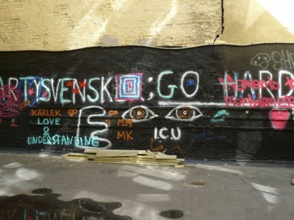 'Go hard', a counter reaction to the graffiti about party Swedes. (Photo: Ida Tolgensbakk)