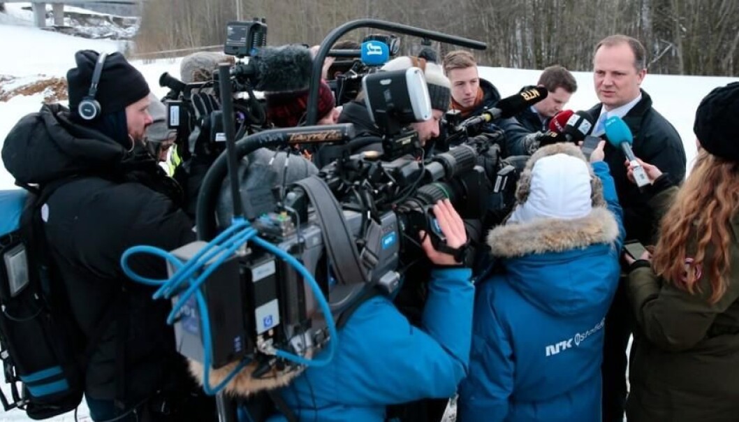 The more negative the news coverage, the more government communications advisers feel pressure to present politicians in a positive light. Collusion between politics and bureaucracy can be the result. (Photo: Stian Lysberg Solum, NTB scanpix) The more negative the news coverage, the more government communications advisers feel pressure to present politicians in a positive light. Collusion between politics and bureaucracy can be the result. (Photo: Stian Lysberg Solum, NTB scanpix)