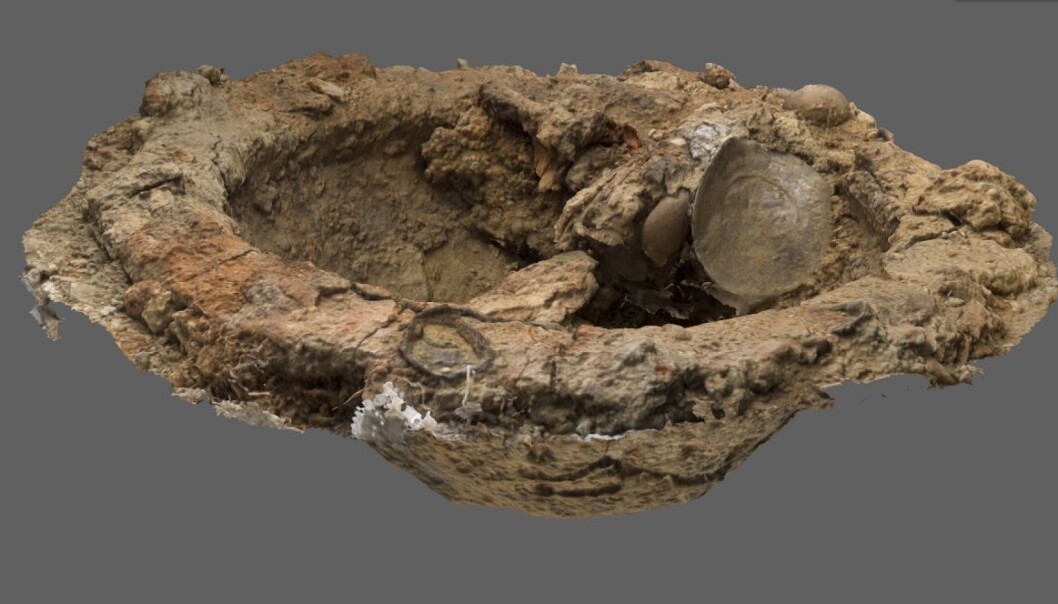 Detailed image of a shield boss found in what is likely a Viking’s grave in Skaun. (Photo: NTNU University Museum) Detailed image of a shield boss found in what is likely a Viking’s grave in Skaun. (Photo: NTNU University Museum)