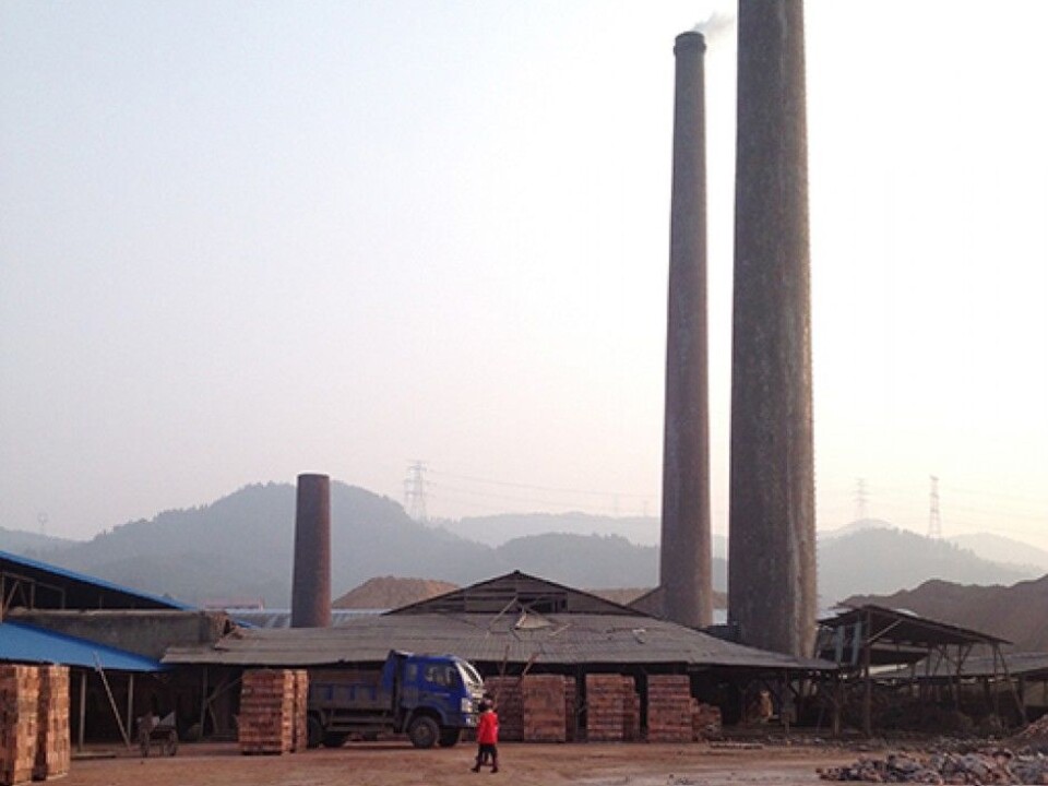 Factory in a village where Airborne is doing research. In this type of local coal-fired factory, the workers are migrants from far poorer areas. (Photo: Mette Halskov Hansen)