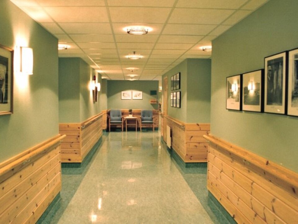 Many care homes are built with an overriding focus on providing medical care, while provision for the benefits and opportunities gained by being able to move around freely outside the buildings has received very little attention. (Photo: Karin Høyland)