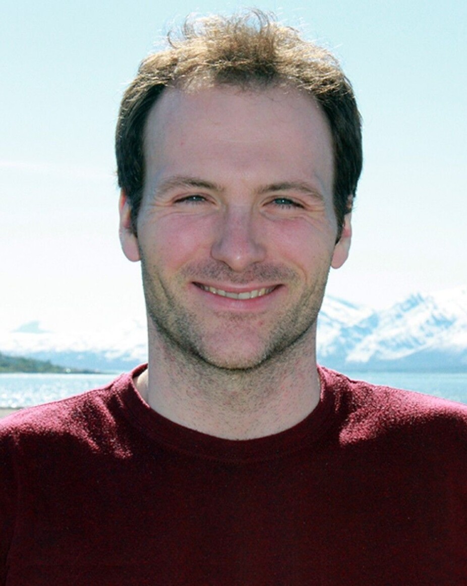 Senior scientist Nicholas Warner is currently investigating siloxanes in an arctic lake outside Hammerfest. (Photo: NILU)