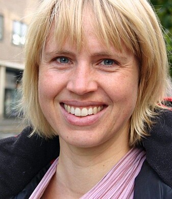 Line Førre Grønstad. If the parents do not actively report the surname to NAV (the Norwegian Welfare and Labour Administration), the child automatically receives the mother's surname. Why doesn’t this happen more often? Line Førre Grønstad. If the parents do not actively report the surname to NAV (the Norwegian Welfare and Labour Administration), the child automatically receives the mother's surname. Why doesn’t this happen more often?