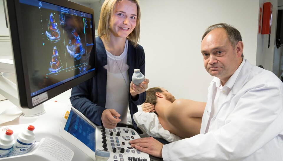 Research scientist Sigrid Kaarstad Dahl and Chief Surgeon and cardiologist Stig Urheim predict the effects of heart surgery. (Photo: Thor Nielsen)