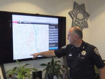 Deputy Chief of Police Steven Clark from the Santa Cruz Police Department in California explains how PredPol software visualizes the risk of a new crime. (Photo: Ingvild Østraat, Norwegian Board of Technology) Deputy Chief of Police Steven Clark from the Santa Cruz Police Department in California explains how PredPol software visualizes the risk of a new crime. (Photo: Ingvild Østraat, Norwegian Board of Technology)