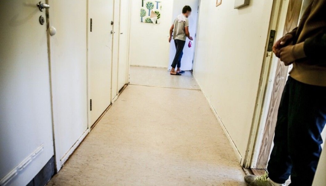 A survey of living conditions among children in the process of seeking asylum shows that many feel unsafe. As of 17 November, there were 8352 children in Norway’s reception centres for asylum seekers, 3792 of whom were unaccompanied minors 15 years old or older. (Photo: Stein J. Bjørge, Aftenposten) A survey of living conditions among children in the process of seeking asylum shows that many feel unsafe. As of 17 November, there were 8352 children in Norway’s reception centres for asylum seekers, 3792 of whom were unaccompanied minors 15 years old or older. (Photo: Stein J. Bjørge, Aftenposten)