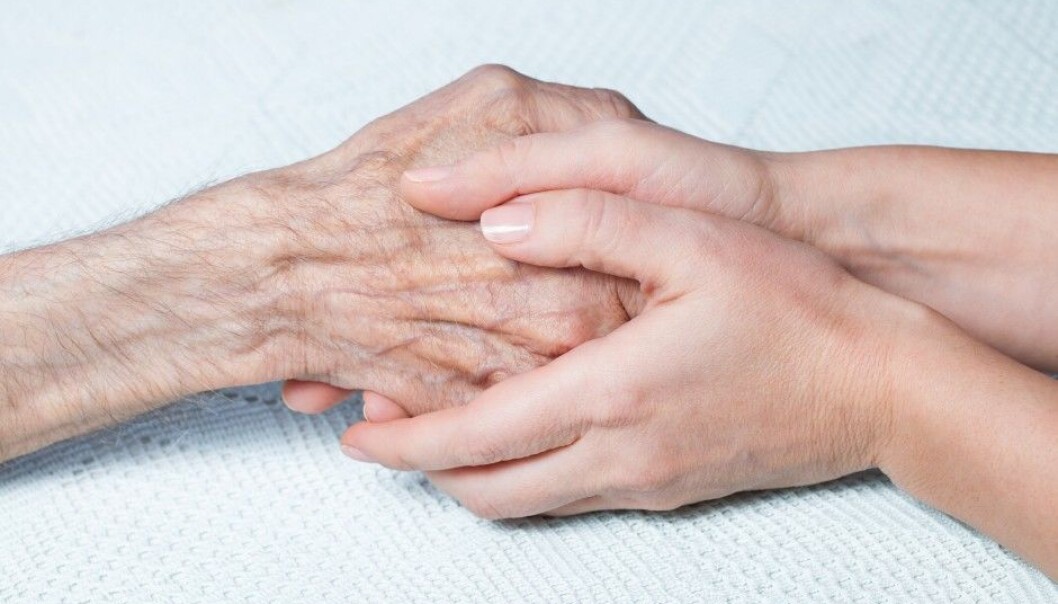 The helper (or reader) often reads quietly from the Bible and lays hands on the person he or she is healing. This picture is not from a reading, which is considered an activity that should not be shown. (Photo: Colourbox) The helper (or reader) often reads quietly from the Bible and lays hands on the person he or she is healing. This picture is not from a reading, which is considered an activity that should not be shown. (Photo: Colourbox)