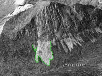 The green line shows where researchers have traced the outline of the avalanche at the base of the slide. The image shows how the avalanche stands out against the contrast of the surrounding snowpack. The undisturbed snowpack reflects radar poorly so that it looks darker in the images. (Photo: Norut)