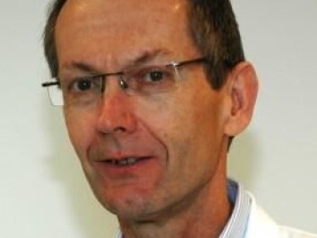 Jøran Hjelmesæth queries whether families in which parents are overweight are prone to have a poorer sleep environment. (Photo: Vestfold Hospital Trust) Jøran Hjelmesæth queries whether families in which parents are overweight are prone to have a poorer sleep environment. (Photo: Vestfold Hospital Trust)