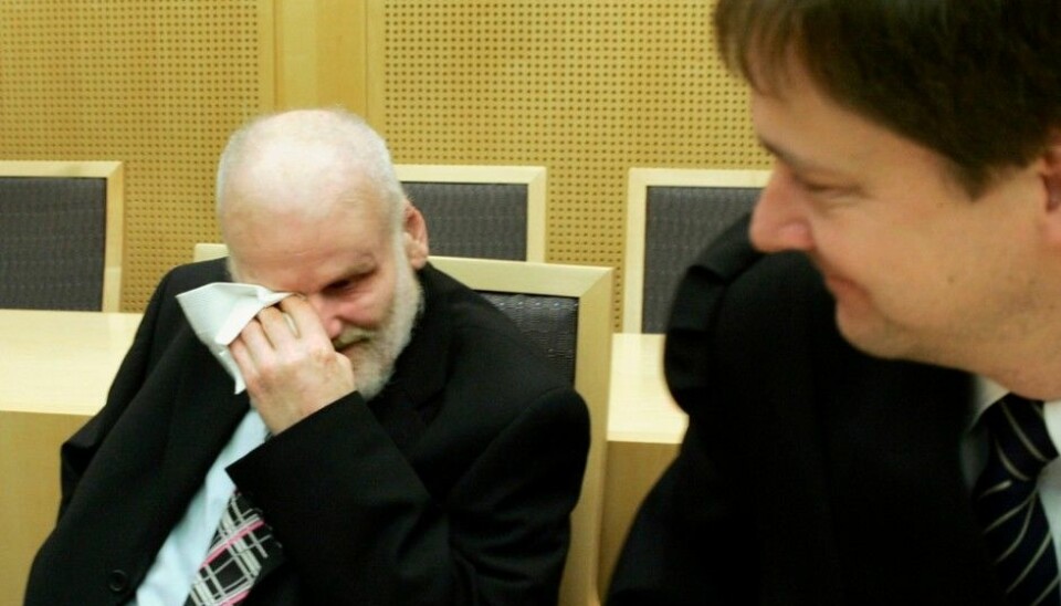 Fritz Moen wept when he was acquitted for the rape and murder of Sigrid Heggheim, a crime for which he was locked up for served 18 years. Tragically, he died before additionally being acquitted for the murder of a second woman. At right: Moen’s attorney, John Christian Elden. (Photo: Heiko Junge, NTB Scanpix)