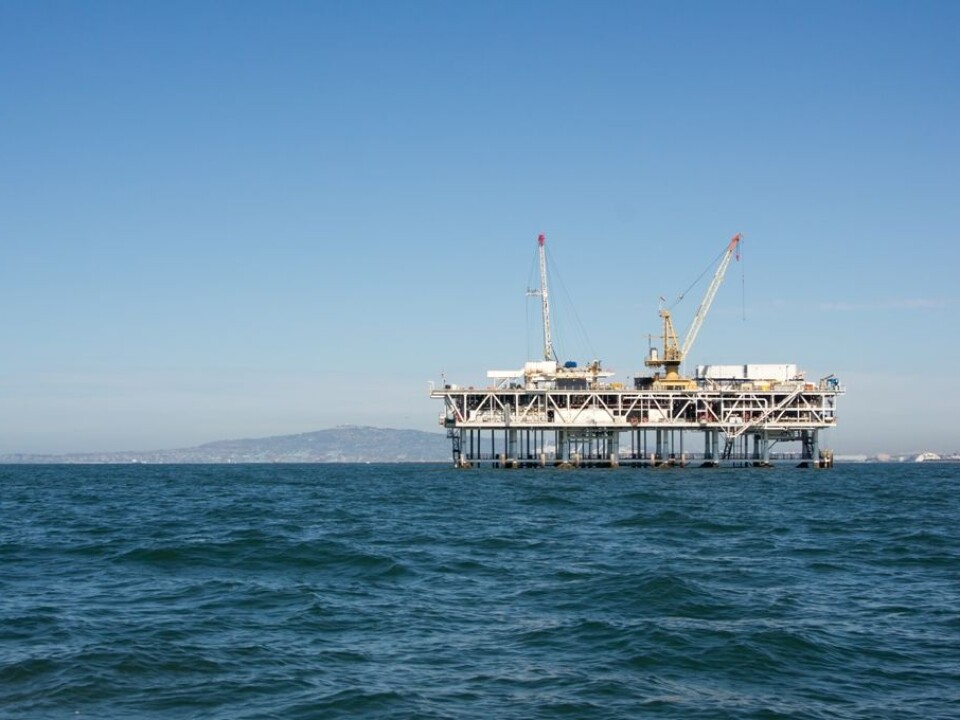 Moving away from fossil fuels requires large investments, especially in the energy grid. At the same time, we continue to pump out oil and gas like there’s no tomorrow. (Photo: Colourbox.)