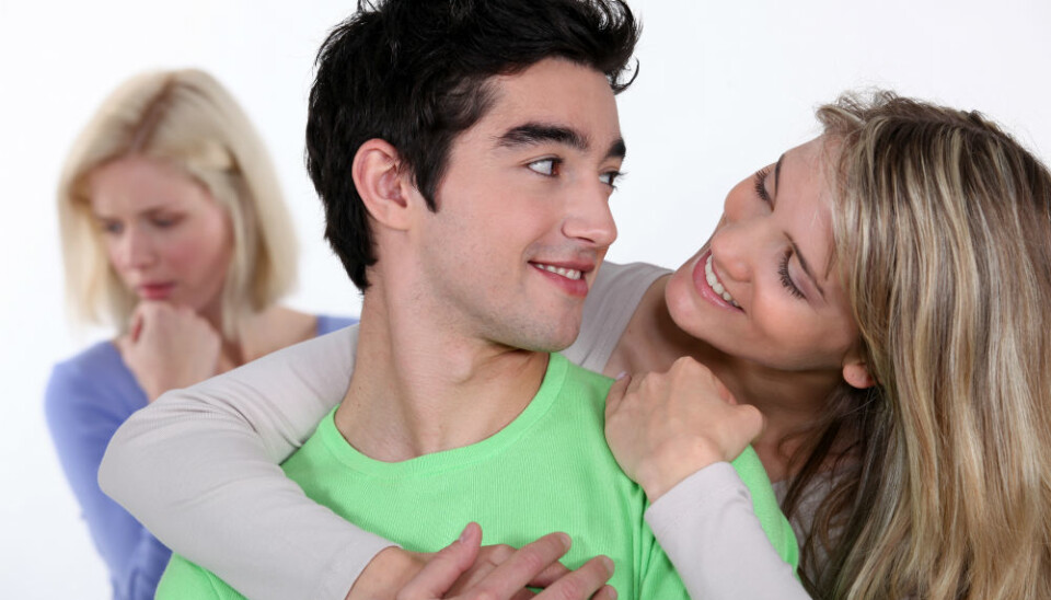 Your mother and sister probably won't like your boyfriend if he is a hunk. The reason may be surprising for some, but is perfectly logical. Researchers call it the Juliet Effect. (Illustrative photo: Colourbox.)