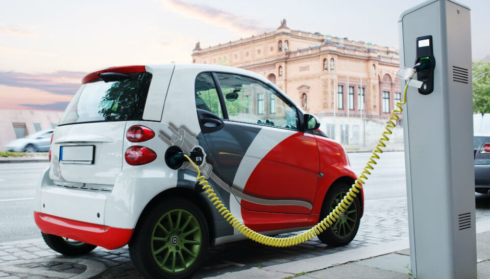 What measures will encourage more people to buy electric cars in Norway? The advice from researchers is for the country to continue combining national excise exemptions with instruments that reduce inconvenience and benefit drivers in terms of everyday motoring. (Illustrative photo: Colourbox.)
