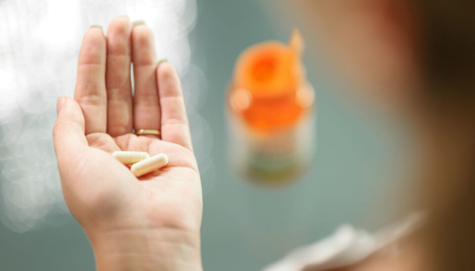 Calcium supplements prevent hip fractures. But some studies suggest that these supplements may also increase the risk of other illnesses. (illustrative photo: Colourbox.)