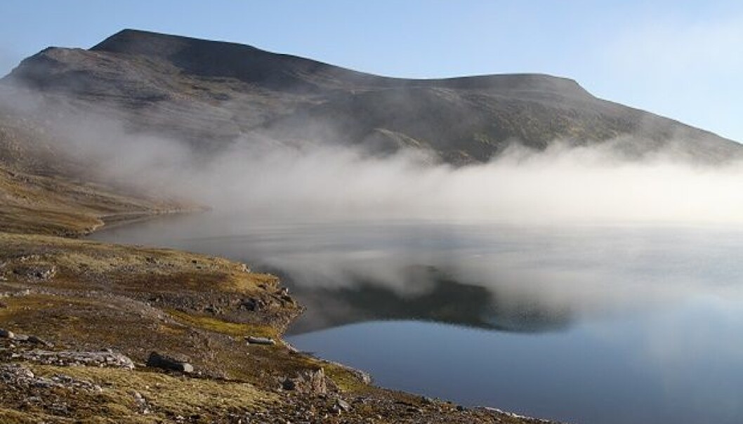 Lake Ellasjøen, Bear Island (Bjørnøya). (Photo: Guttorm Christensen, Akvaplan-NIVA) Lake Ellasjøen, Bear Island (Bjørnøya). (Photo: Guttorm Christensen, Akvaplan-NIVA)