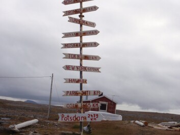 The iconic Bear Island-sign. (Photo: Kate Hawley, NIVA) The iconic Bear Island-sign. (Photo: Kate Hawley, NIVA)
