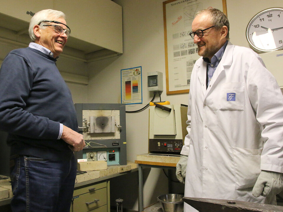 Professor Emeritus Otto Lohne, here with engineer Paul Ulseth, believes the professional mint masters of 500 years ago could certainly determine coins’ silver content. (Photo: Idun Haugan, NTNU)