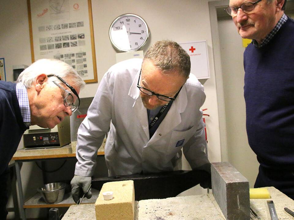 Otto Lohne, Pål Ulseth and Helge Karlgård study the results. (Photo: Idun Haugan, NTNU)