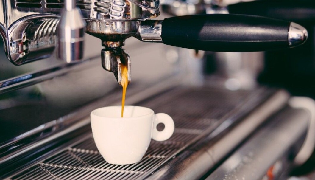 “It takes an average of five hours for the caffeine level to drop by half. After ten to fifteen hours there is not enough left to have any effect,” says Professor Olav Spigset. (Photo: Peter Bernik / Shutterstock / NTB scanpix) “It takes an average of five hours for the caffeine level to drop by half. After ten to fifteen hours there is not enough left to have any effect,” says Professor Olav Spigset. (Photo: Peter Bernik / Shutterstock / NTB scanpix)