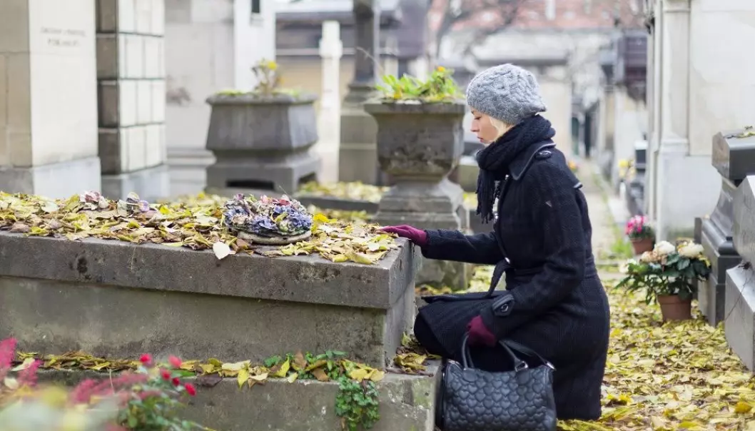 A Norwegian researcher has interviewed people who claim to have or had contact with the dead. (Illustrative photo: Colourbox)