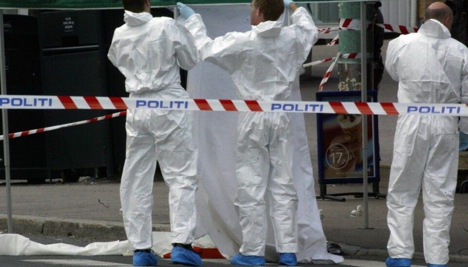 Although DNA testing is more accurate than ever, police cannot know for certain that biological material they find at a crime scene was actually left when the crime was committed.  This picture shows police investigators securing a crime scene after a murder in Oslo in 2003. (Photo: Morten Holm, NTB scanpix)